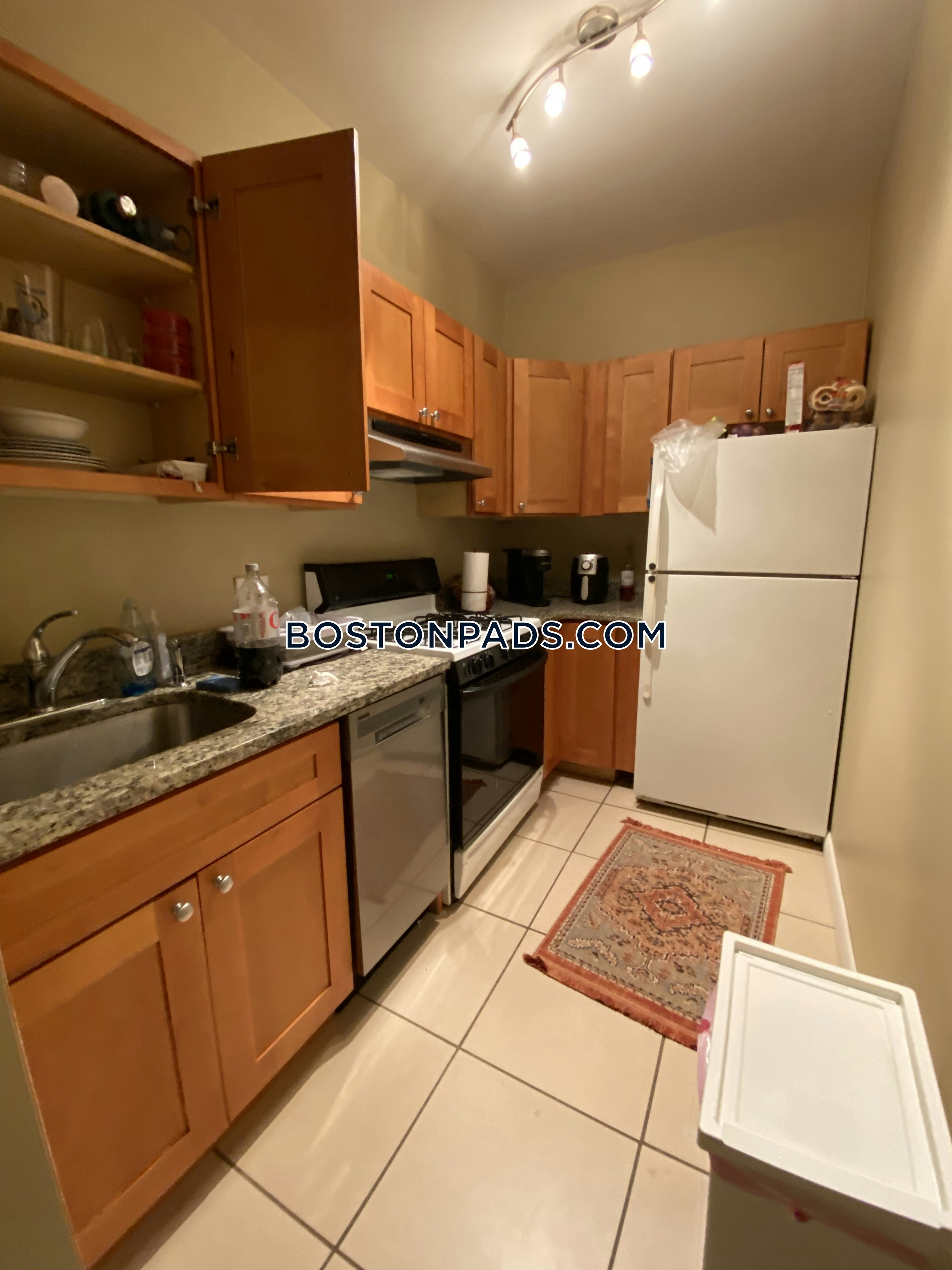 Boston - 2 Beds, 1 Baths