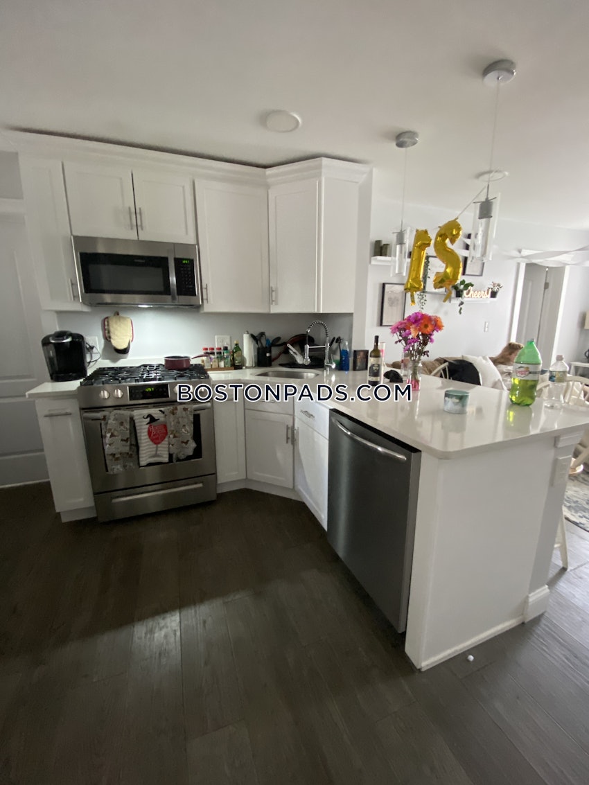 BOSTON - EAST BOSTON - MAVERICK - 4 Beds, 1 Bath - Image 10