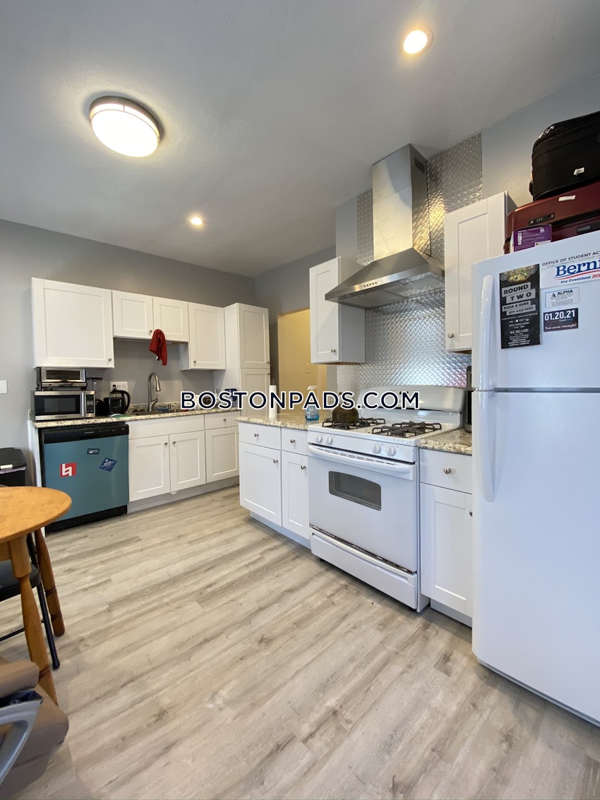 BOSTON - JAMAICA PLAIN - FOREST HILLS - 3 Beds, 1 Bath - Image 39