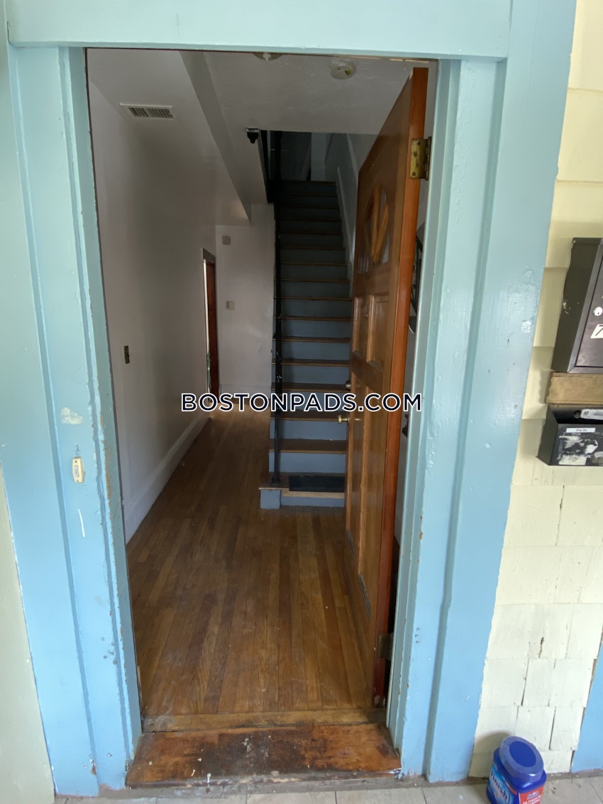 BOSTON - ALLSTON - 6 Beds, 2.5 Baths - Image 12