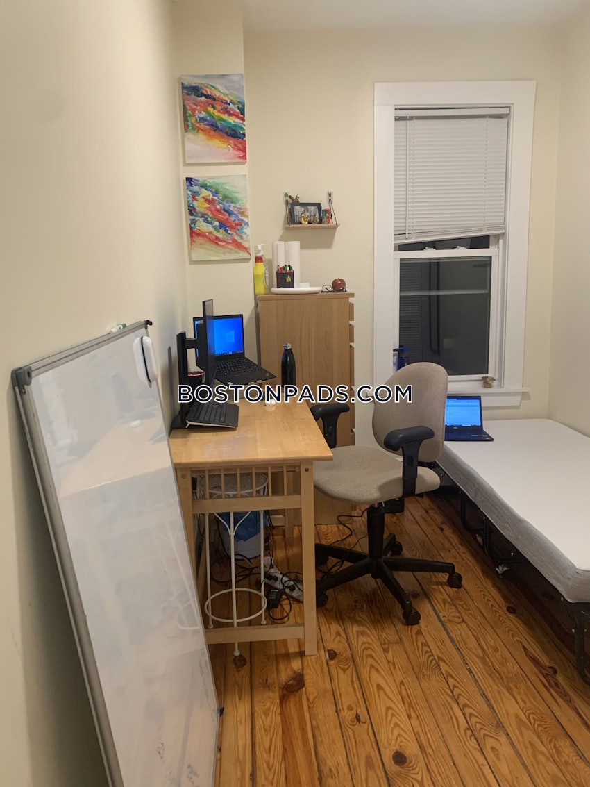 CAMBRIDGE - CENTRAL SQUARE/CAMBRIDGEPORT - 4 Beds, 1 Bath - Image 16