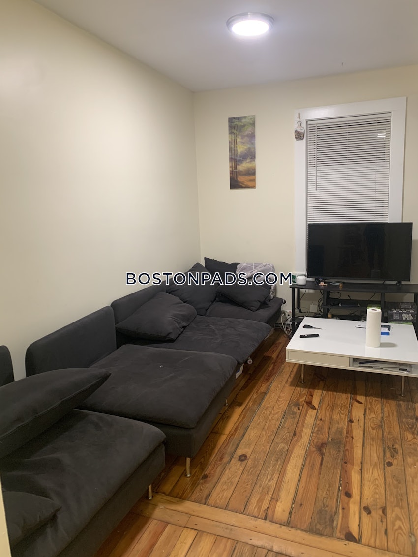 CAMBRIDGE - CENTRAL SQUARE/CAMBRIDGEPORT - 4 Beds, 1 Bath - Image 13