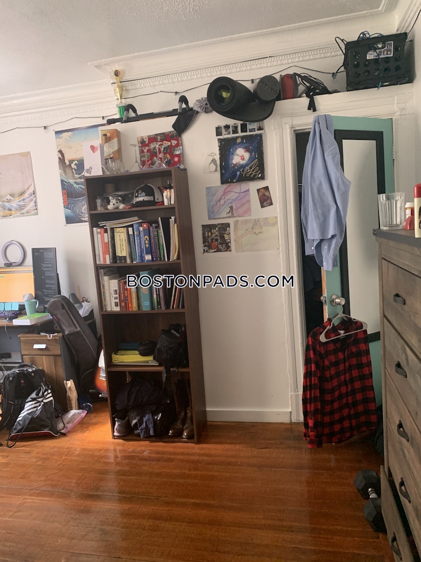 BOSTON - NORTHEASTERN/SYMPHONY - 3 Beds, 1 Bath - Image 3