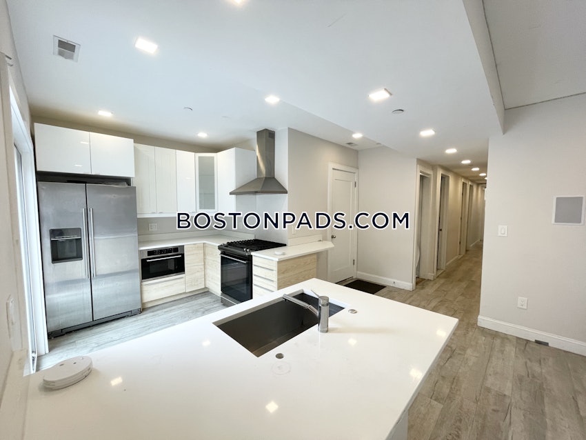 BOSTON - MISSION HILL - 5 Beds, 3 Baths - Image 3