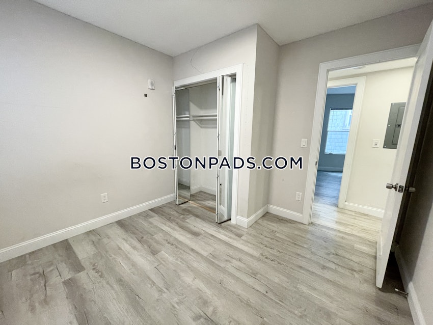 BOSTON - MISSION HILL - 5 Beds, 3 Baths - Image 5