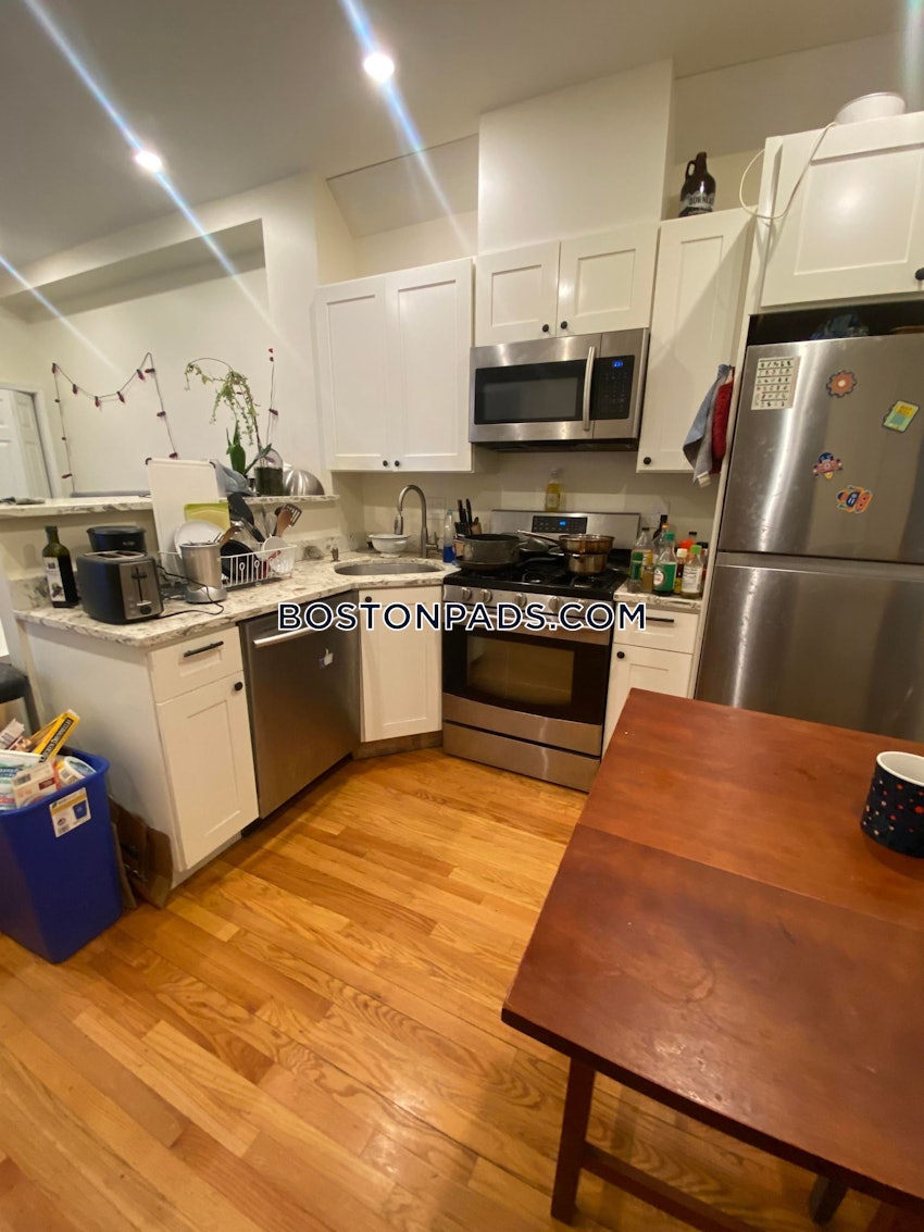 CAMBRIDGE - CENTRAL SQUARE/CAMBRIDGEPORT - 5 Beds, 2 Baths - Image 2