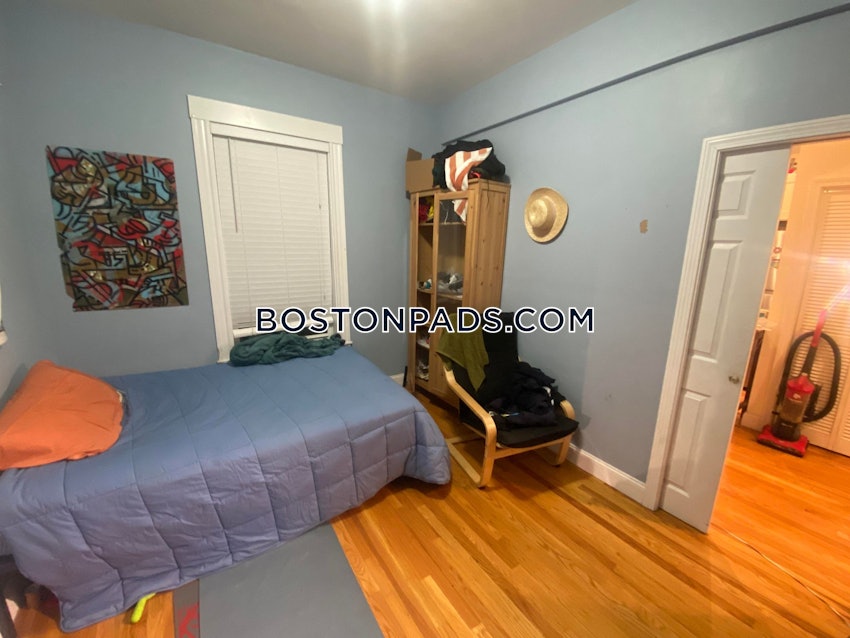 CAMBRIDGE - CENTRAL SQUARE/CAMBRIDGEPORT - 5 Beds, 2 Baths - Image 4