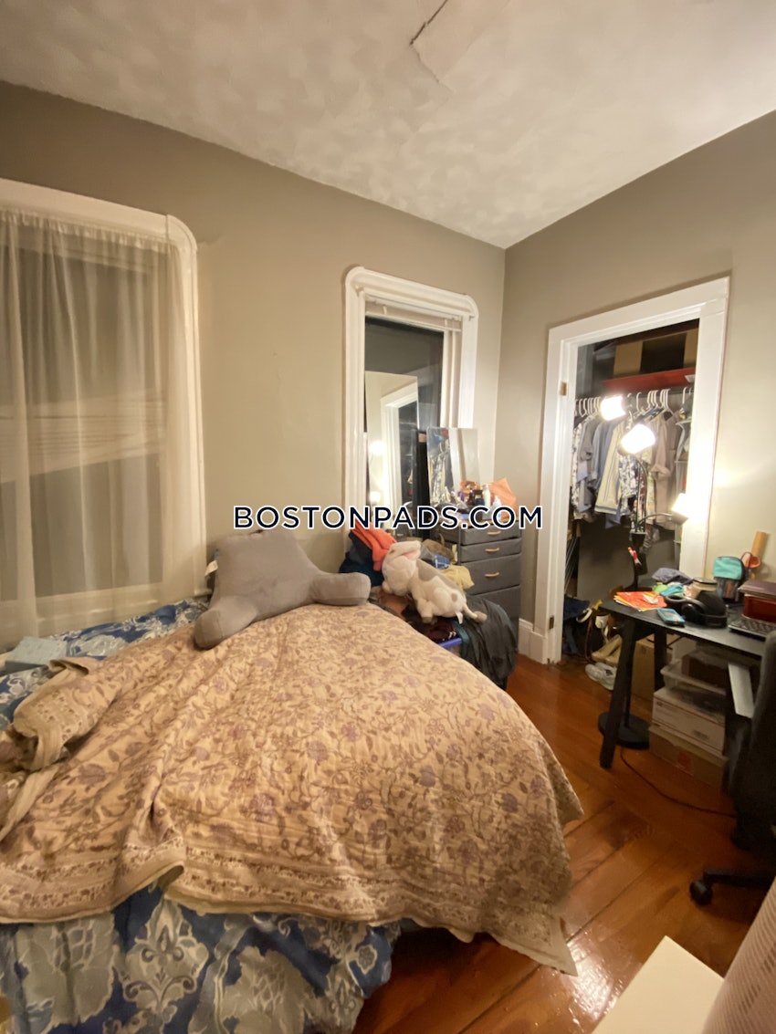 BOSTON - JAMAICA PLAIN - FOREST HILLS - 3 Beds, 1 Bath - Image 6