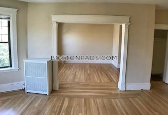 Saint Paul St. Brookline