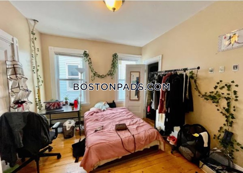 BOSTON - MISSION HILL - 5 Beds, 2 Baths - Image 19