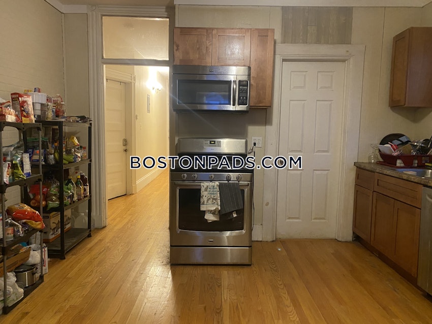 BOSTON - DORCHESTER - SAVIN HILL - 3 Beds, 1.5 Baths - Image 17