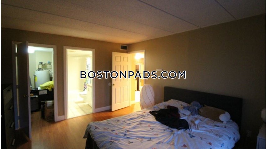 Boston - $4,100+ /month