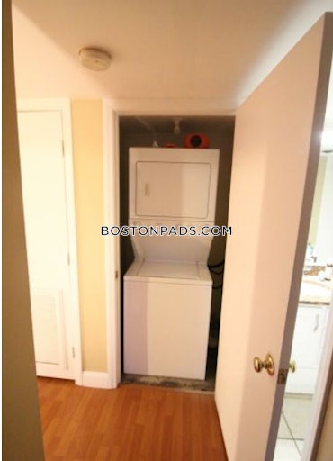 Boston - 2 Beds, 2 Baths