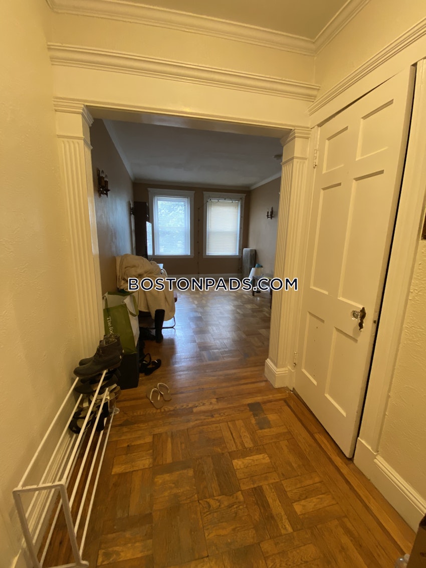 BROOKLINE- LONGWOOD AREA - 3 Beds, 1 Bath - Image 22