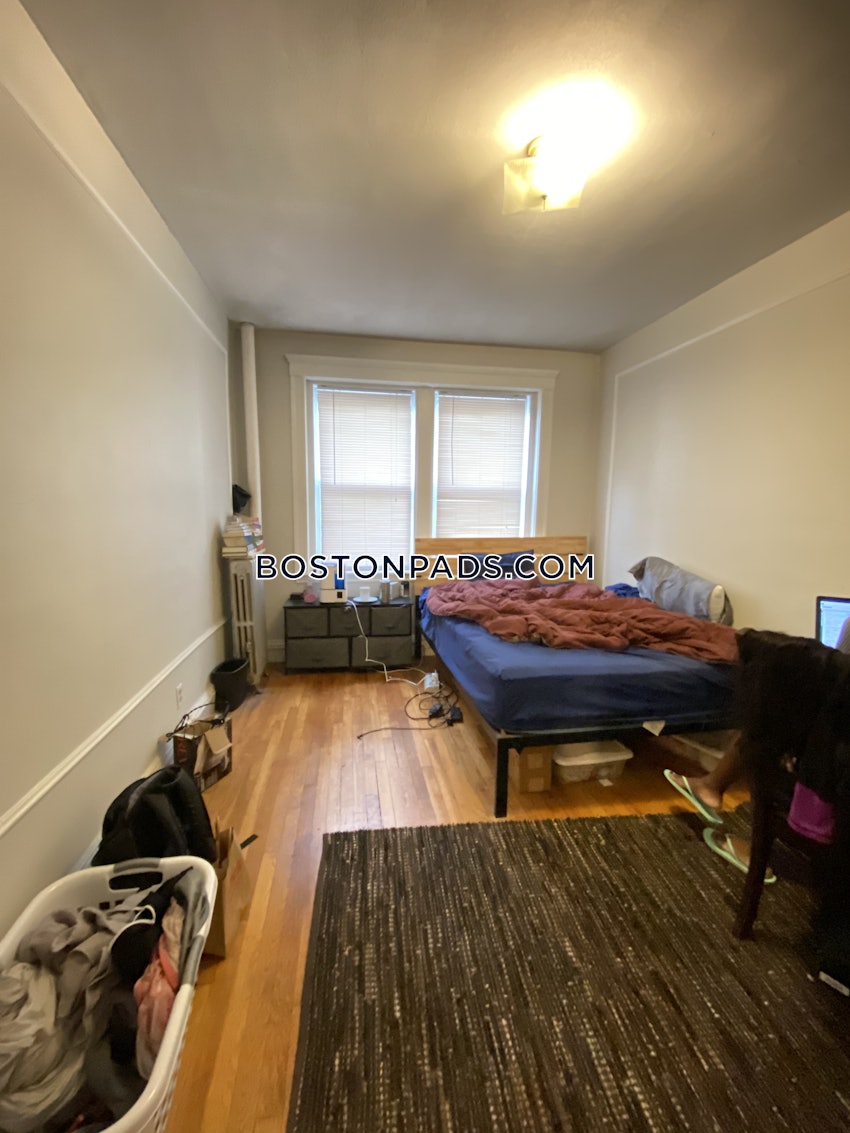 BROOKLINE- LONGWOOD AREA - 3 Beds, 1 Bath - Image 16