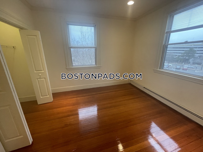 NEWTON - NEWTON CORNER - 2 Beds, 1 Bath - Image 35