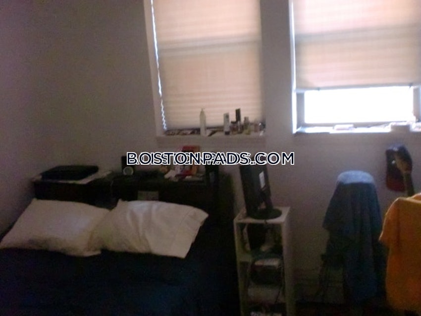 BOSTON - ALLSTON - 3 Beds, 1 Bath - Image 11