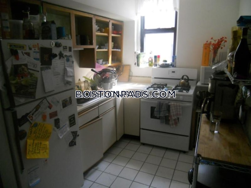 BOSTON - ALLSTON - 3 Beds, 1 Bath - Image 7