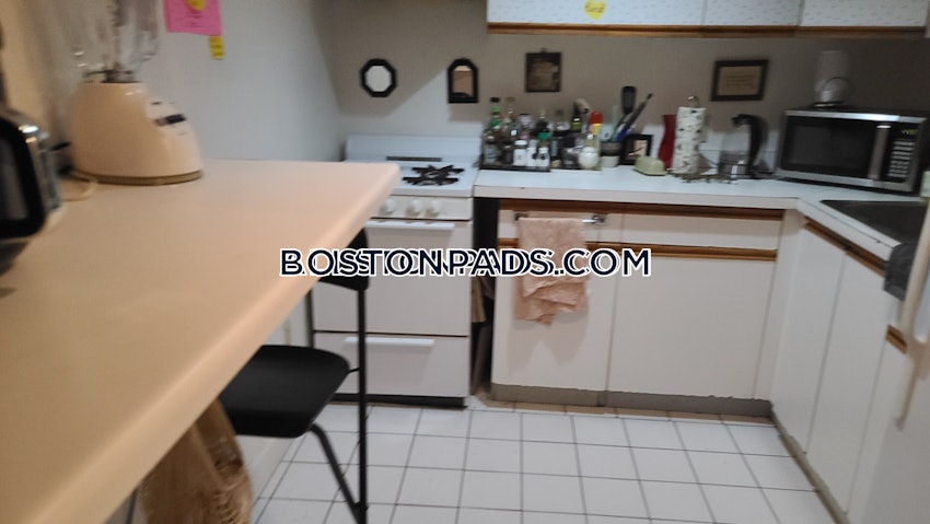 BOSTON - ALLSTON - 3 Beds, 1 Bath - Image 33