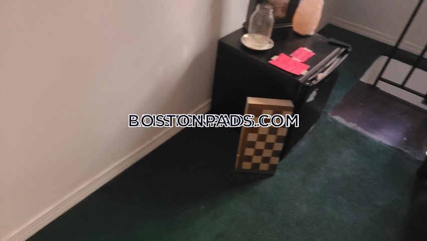 BOSTON - ALLSTON - 3 Beds, 1 Bath - Image 27