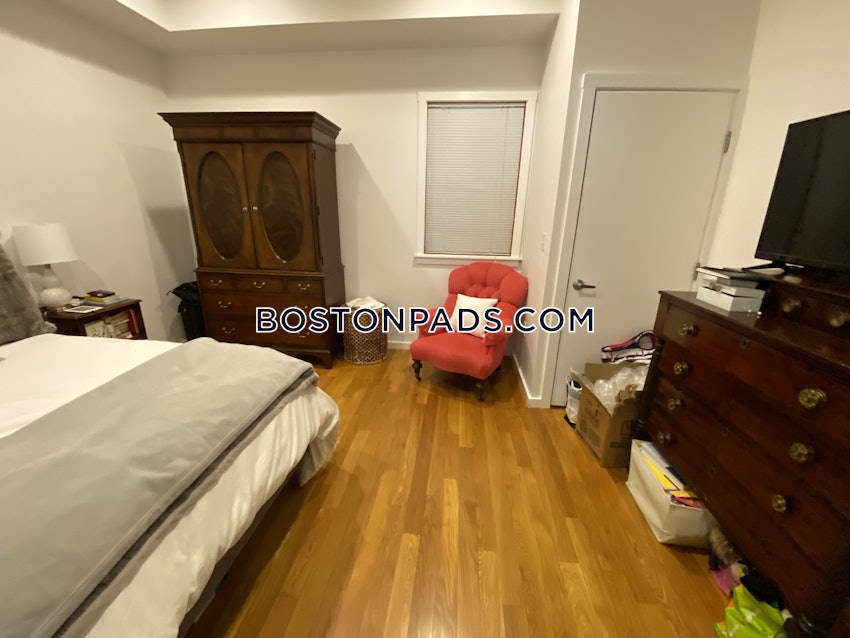 CAMBRIDGE - PORTER SQUARE - 1 Bed, 1 Bath - Image 5