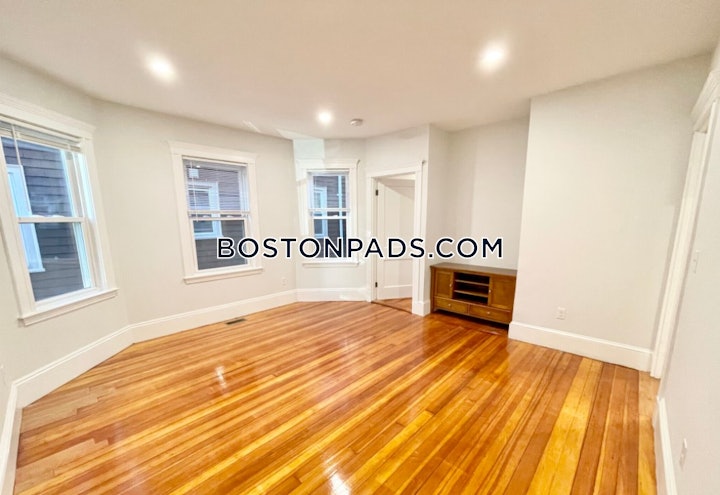 dorchester-apartment-for-rent-3-bedrooms-1-bath-boston-3700-8000974 