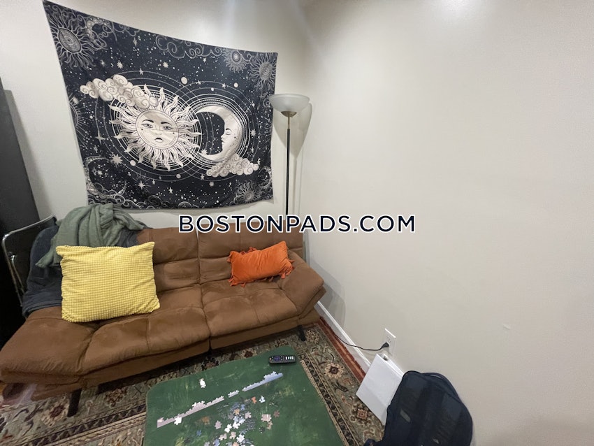 BOSTON - NORTH END - 2 Beds, 1 Bath - Image 23