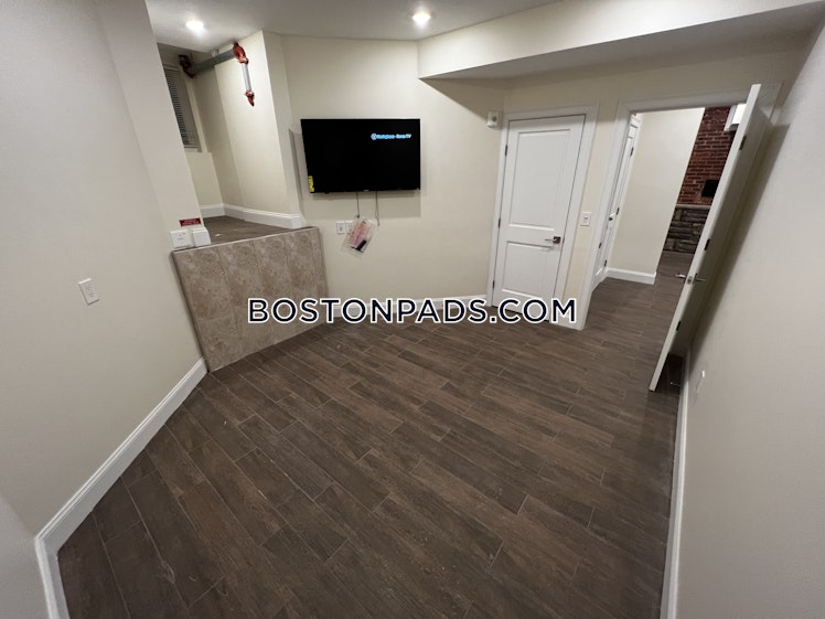 Beacon St, Brookline