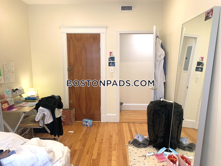 BROOKLINE- COOLIDGE CORNER - 3 Beds, 2 Baths - Image 8