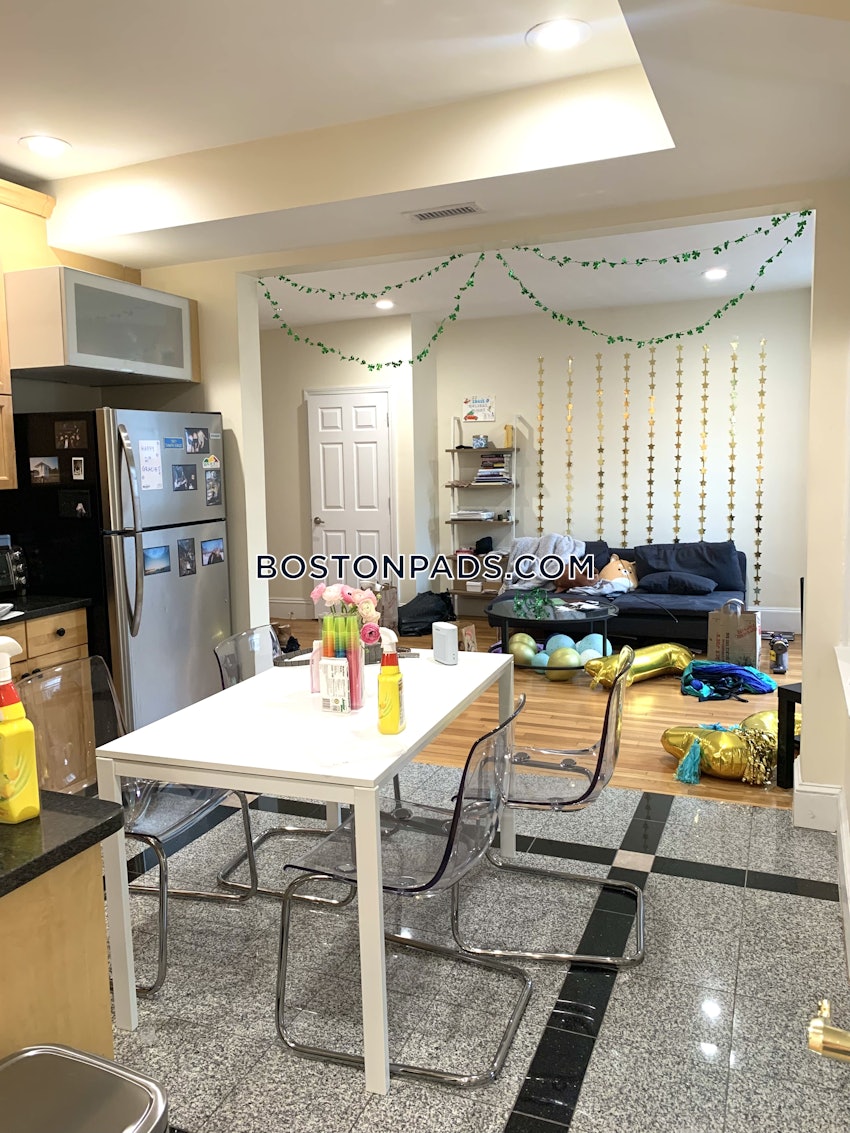 BROOKLINE- COOLIDGE CORNER - 3 Beds, 2 Baths - Image 11