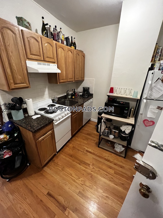 Boston - $3,400+ /mo
