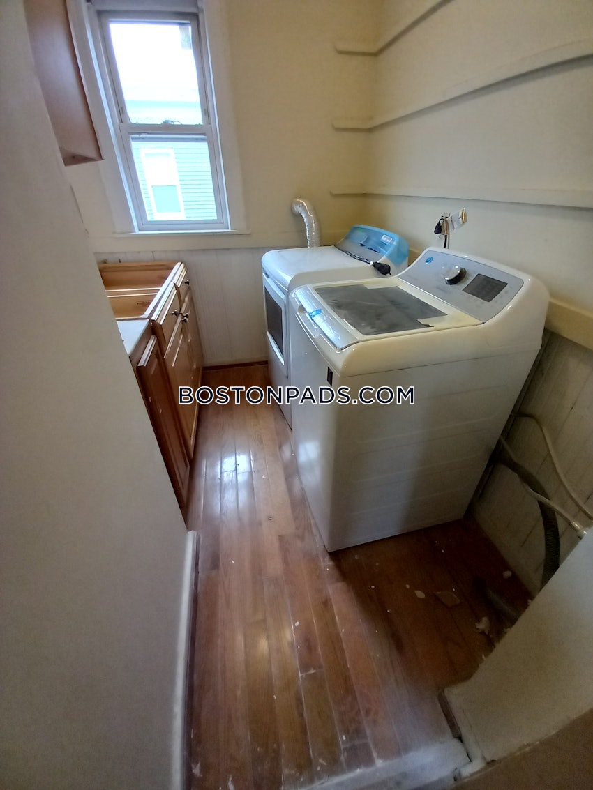 BOSTON - DORCHESTER - CENTER - 3 Beds, 1 Bath - Image 10