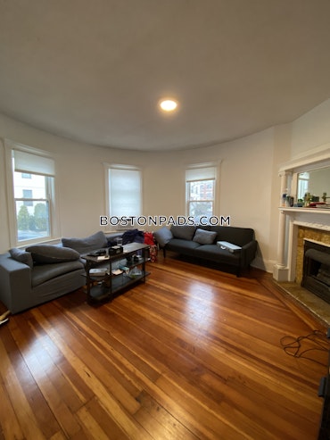 Boston - 4 Beds, 2 Baths