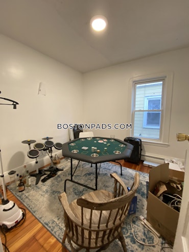 Boston - 4 Beds, 2 Baths