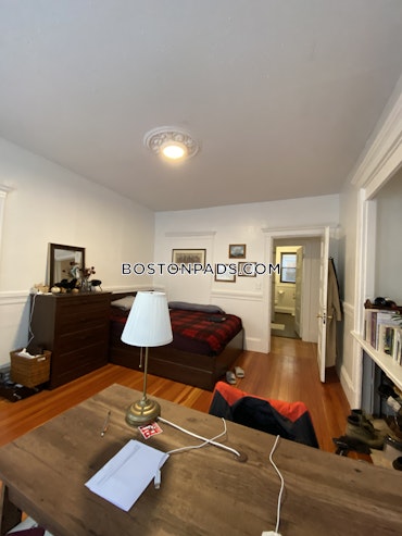 Boston - 4 Beds, 2 Baths