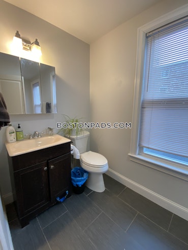 Boston - 4 Beds, 2 Baths