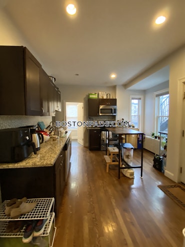 Boston - 4 Beds, 2 Baths