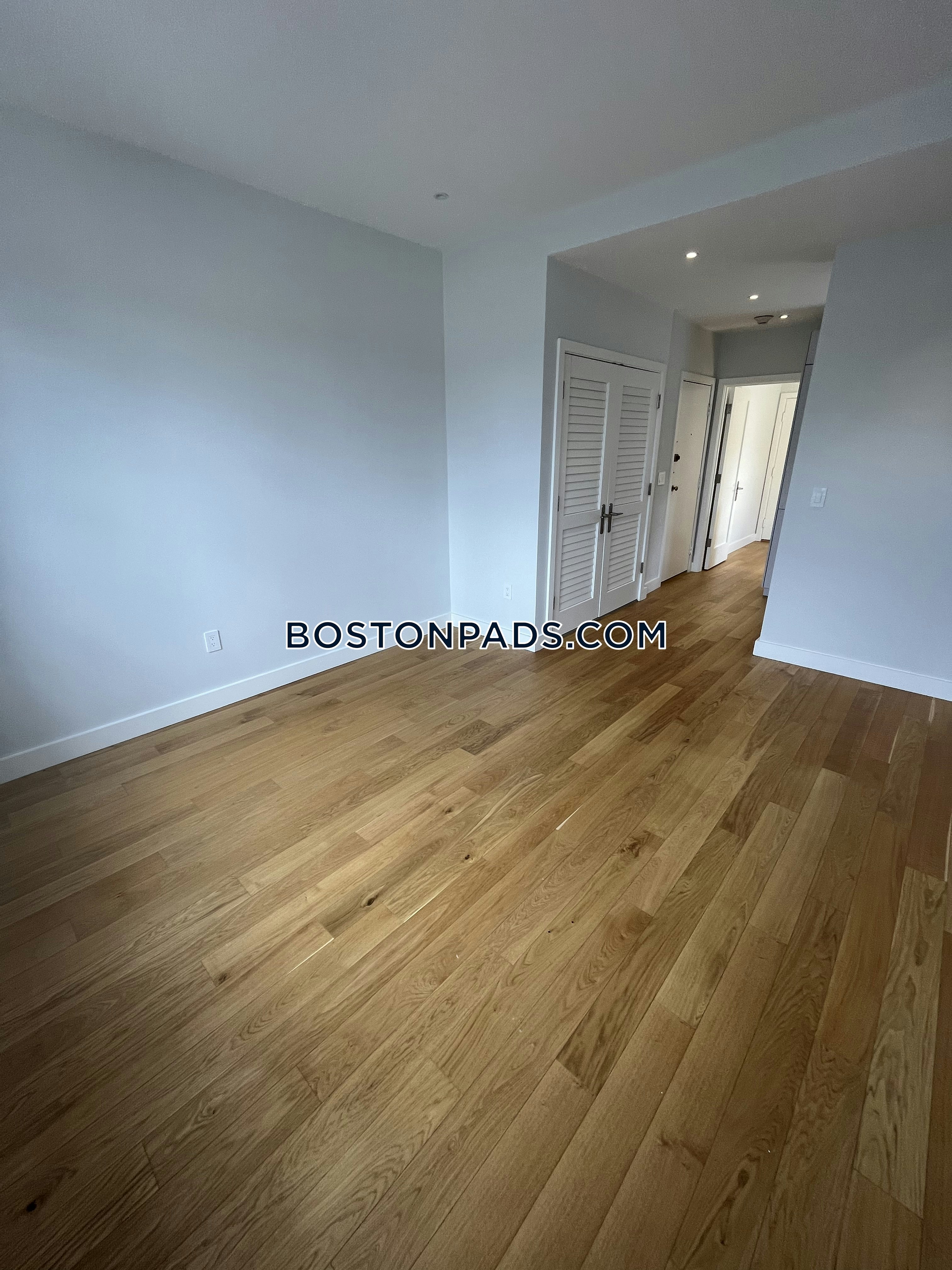 Boston - 1 Beds, 1 Baths