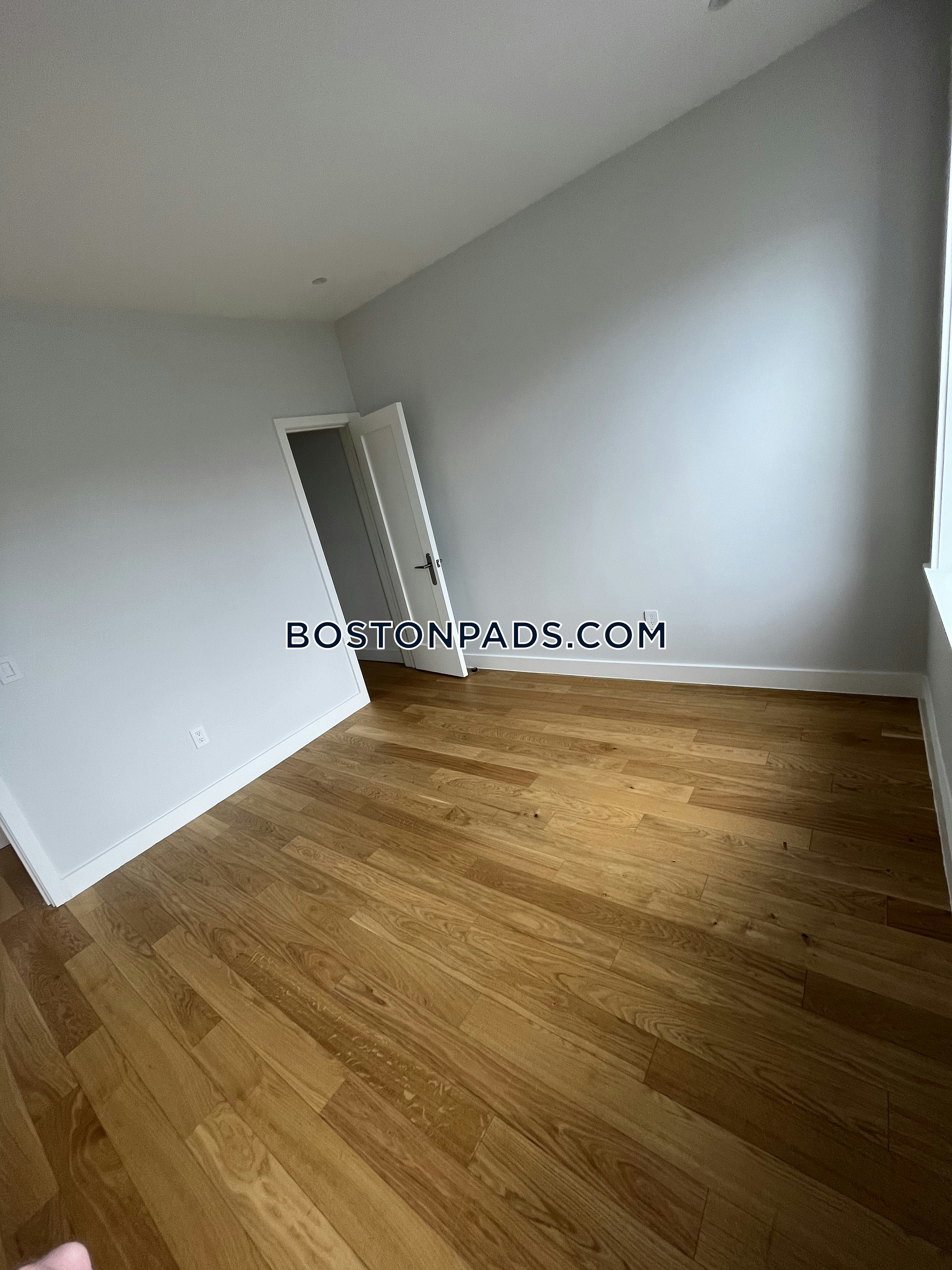 Boston - 1 Beds, 1 Baths