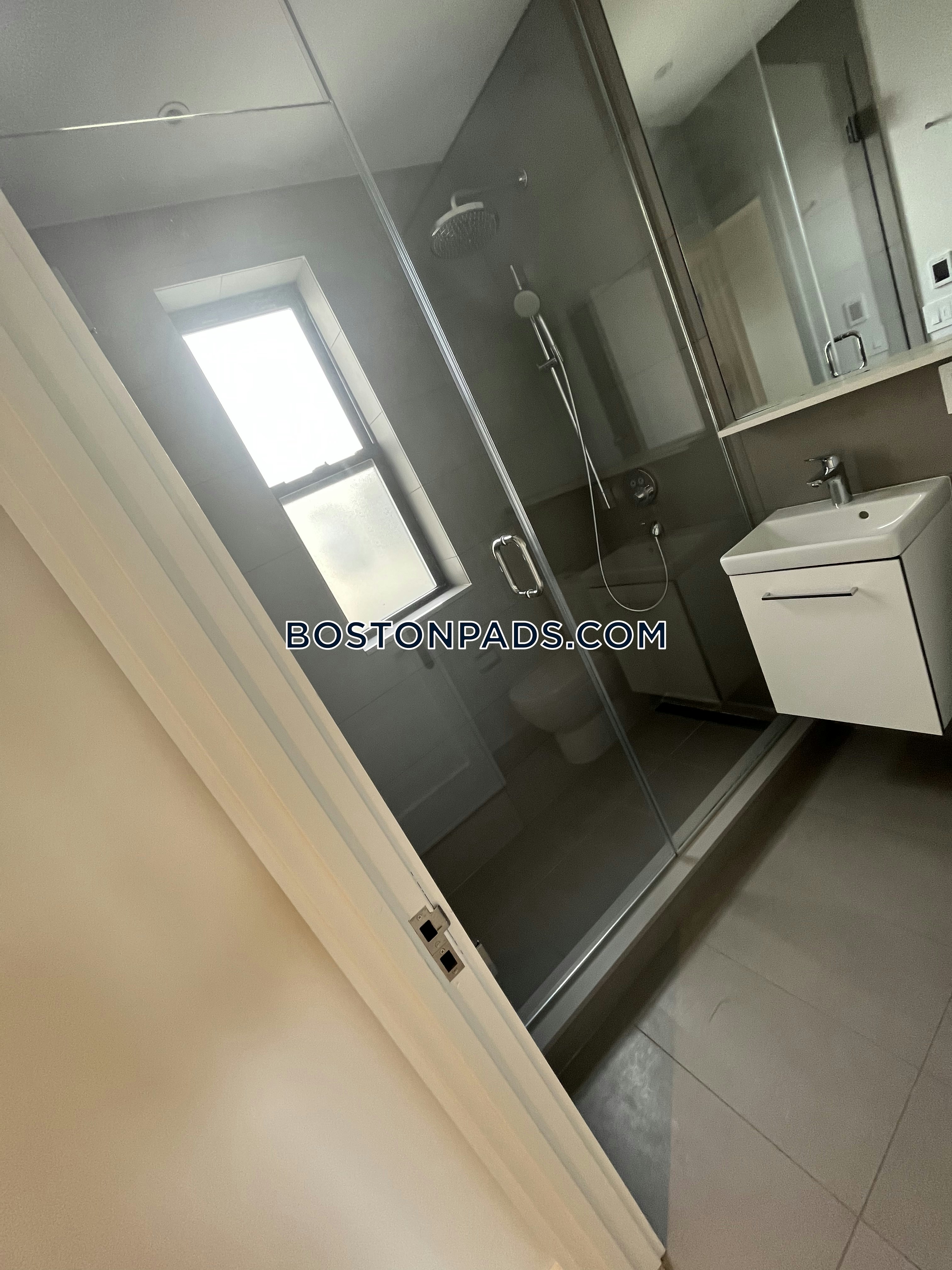 Boston - 1 Beds, 1 Baths