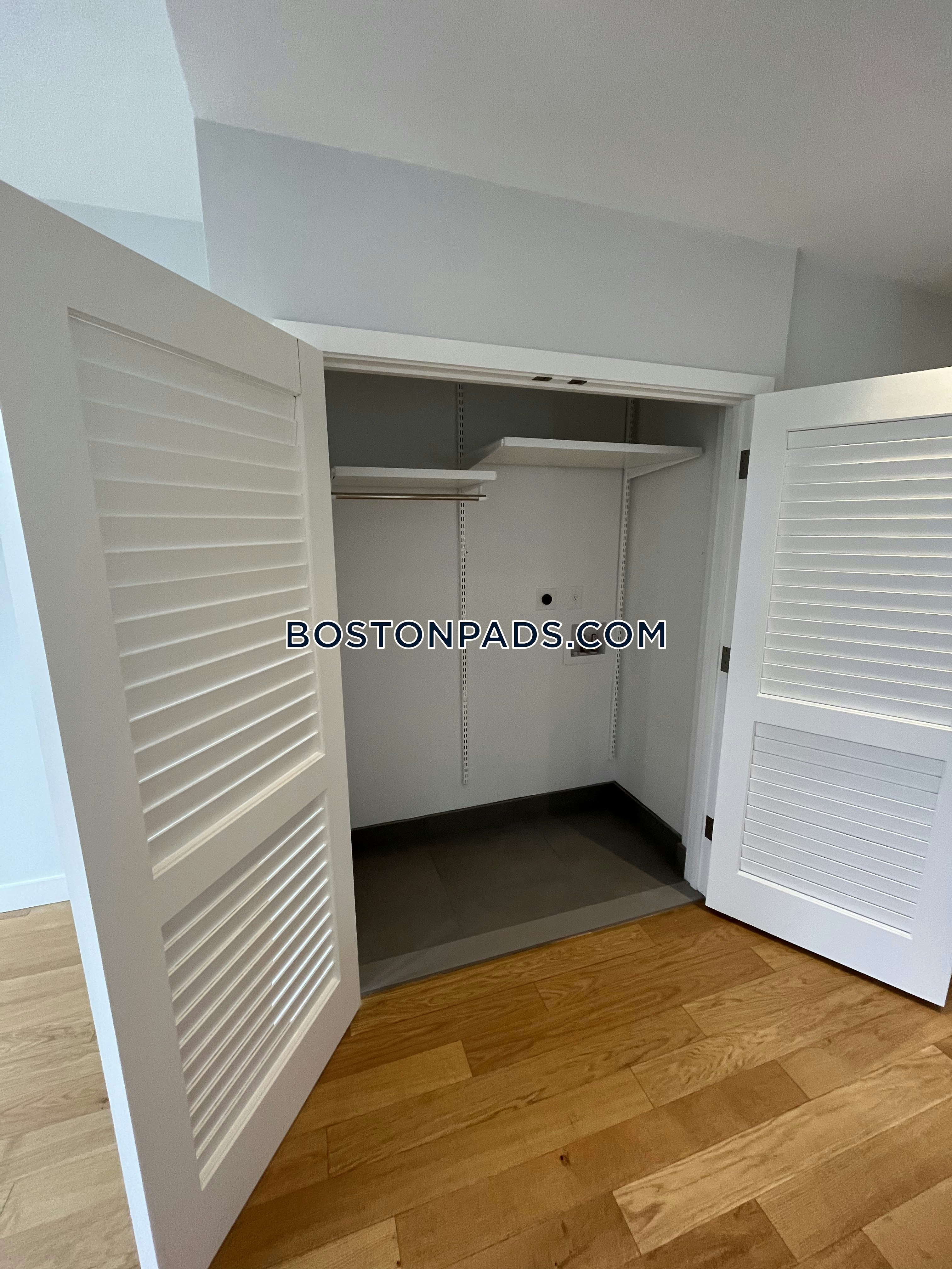 Boston - 1 Beds, 1 Baths