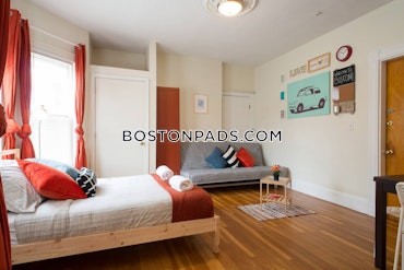 Boston - 0 Beds, 1 Baths