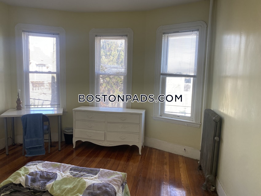 BOSTON - DORCHESTER - SAVIN HILL - 4 Beds, 1 Bath - Image 5