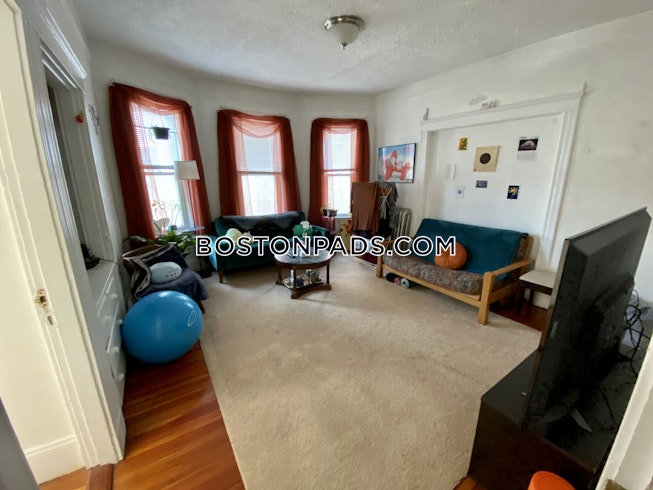 Boston - $3,975+ /mo