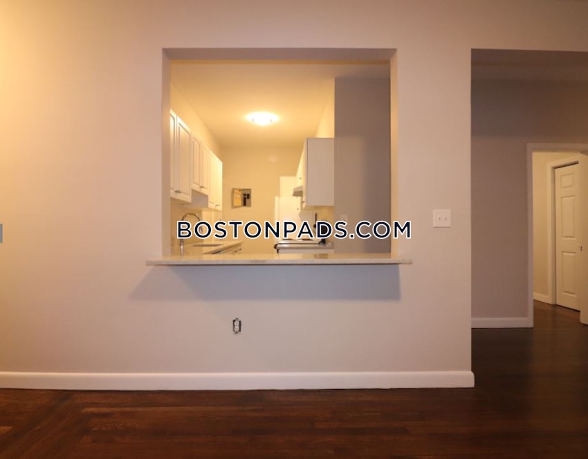 BROOKLINE- COOLIDGE CORNER - 3 Beds, 1.5 Baths - Image 7