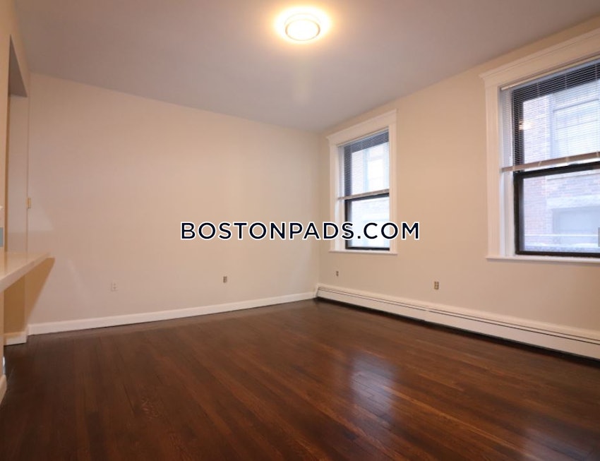 BROOKLINE- COOLIDGE CORNER - 3 Beds, 1.5 Baths - Image 3