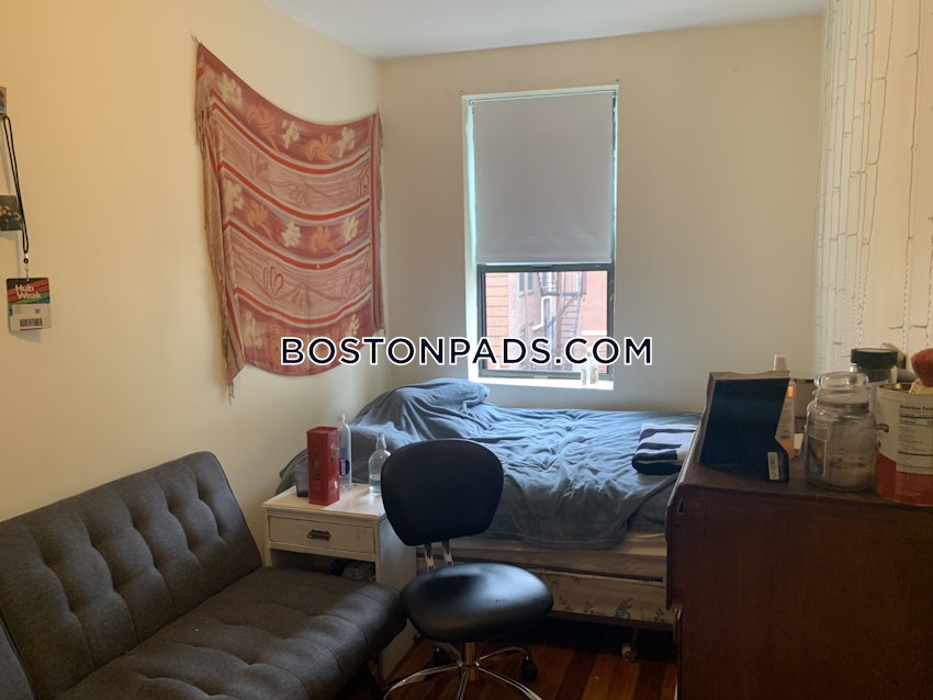 BOSTON - NORTH END - 3 Beds, 1 Bath - Image 7