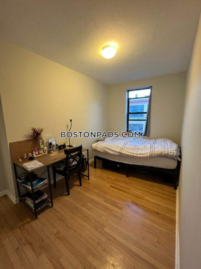 BOSTON - NORTH END - 3 Beds, 1 Bath - Image 25