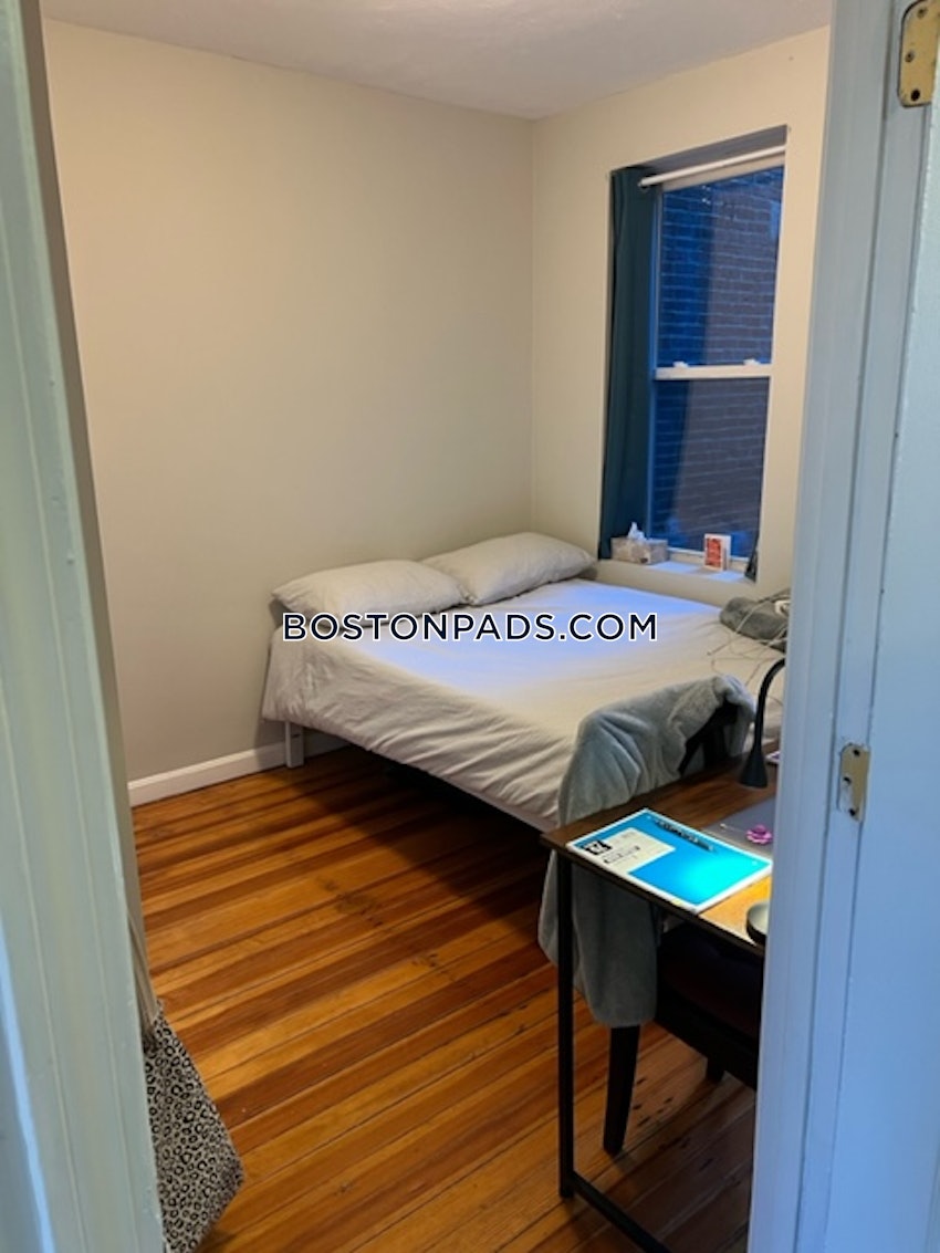 BOSTON - NORTH END - 3 Beds, 1 Bath - Image 22