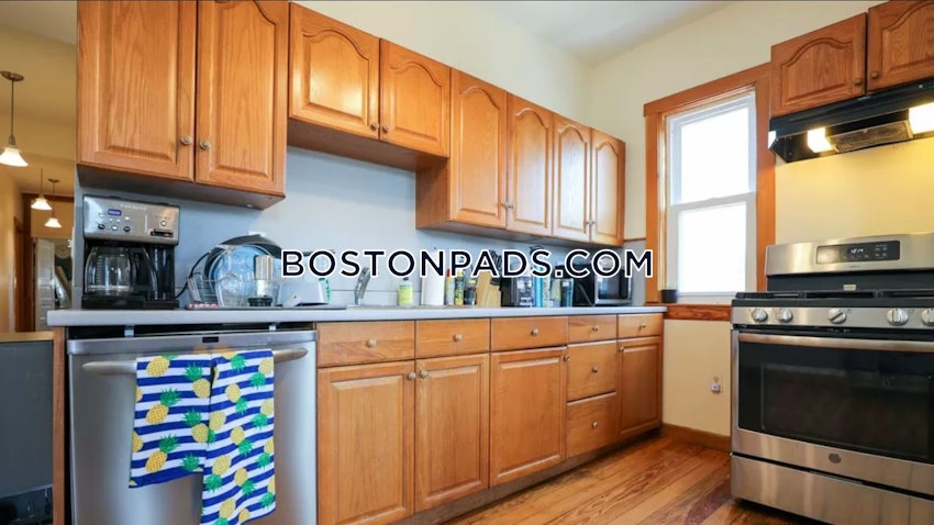 BOSTON - BRIGHTON - OAK SQUARE - 4 Beds, 2 Baths - Image 2